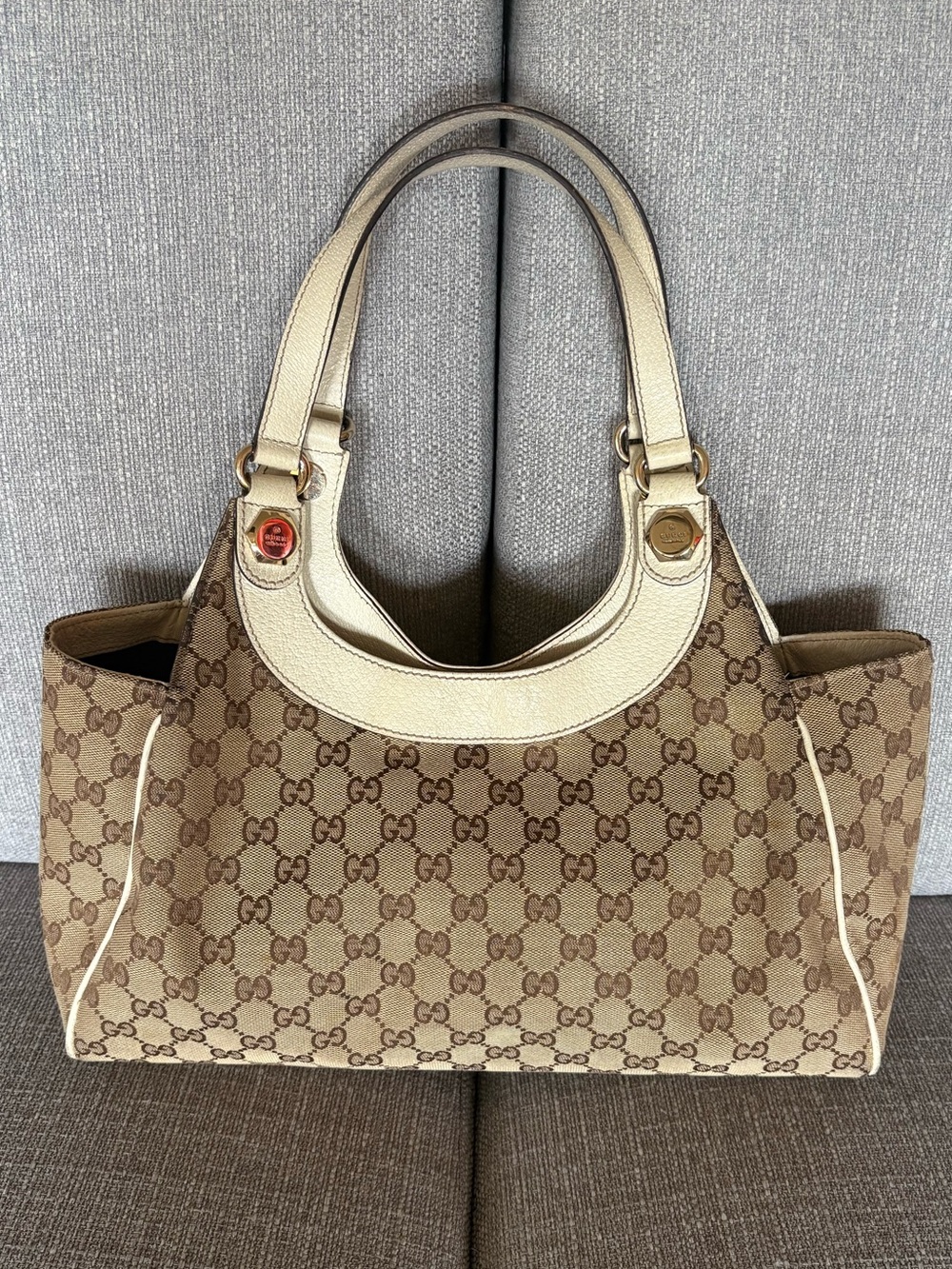 Gucci GG Canvas Leather White Charmy Medium Shoulder Bag